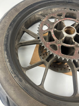 hintere Gussfelge mit Reifen, Derbi/Aprilia/Gilera ab 2011, 130/70-17, 15mm Achsdurchmesser