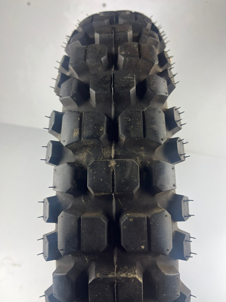 Reifen gebraucht, 13mm Profil, 110/80-18, BJ 20, Pirelli
