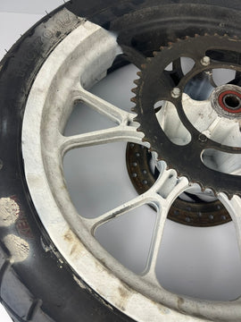 hintere Gussfelge mit Reifen, Derbi/Aprilia/Gilera ab 2011, 130/70-17, 15mm Achsdurchmesser