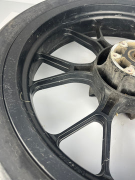 hintere Gussfelge mit Reifen, Derbi/Aprilia/Gilera ab 2011, 130/70-17, 15mm Achsdurchmesser