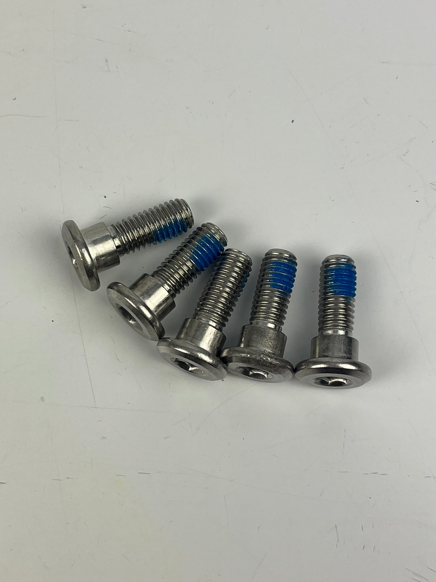 Flachkopf Schraubenset, M8x20/17 für Bremsscheibe, 10mm Bund