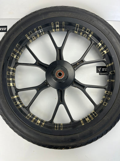 vordere Gussfelge mit Reifen, Derbi/Aprilia ab 2011, 100/80-17, 15mm Achsdurchmesser