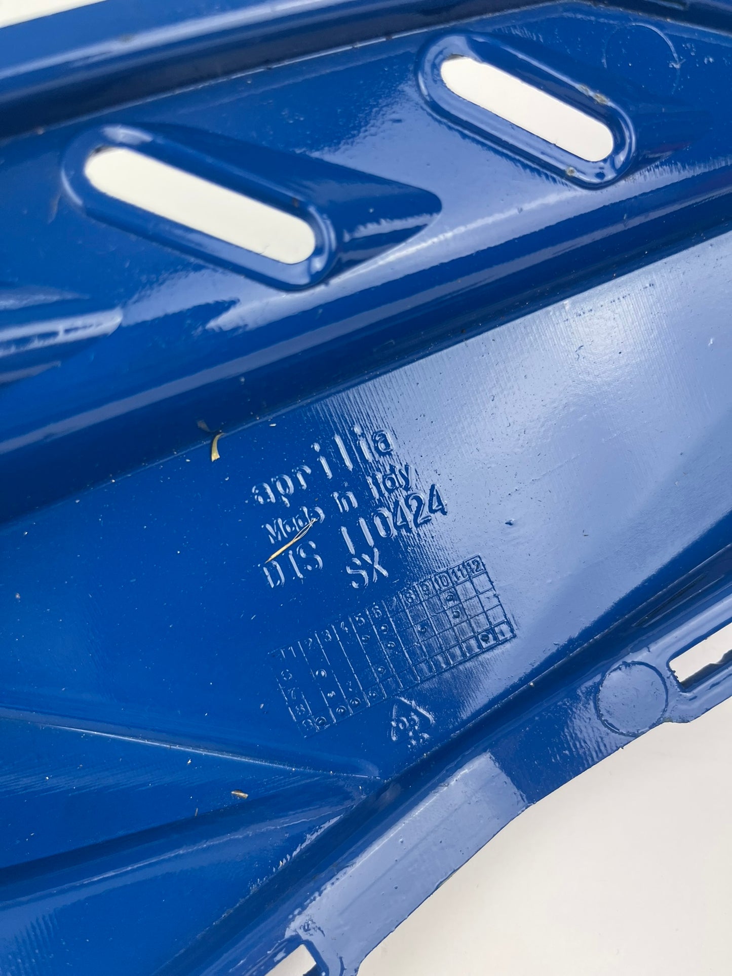Heckverkleidung links Aprilia SX/RX, 06-17