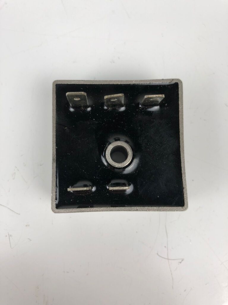 Spannungsregler für Rieju MRT/RRX/Spike, NEU