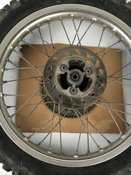 hintere Speichenfelge mit Stollenreifen, Derbi/Aprilia/Gilera, 110/80-18, 12mm Achsdurchmesser