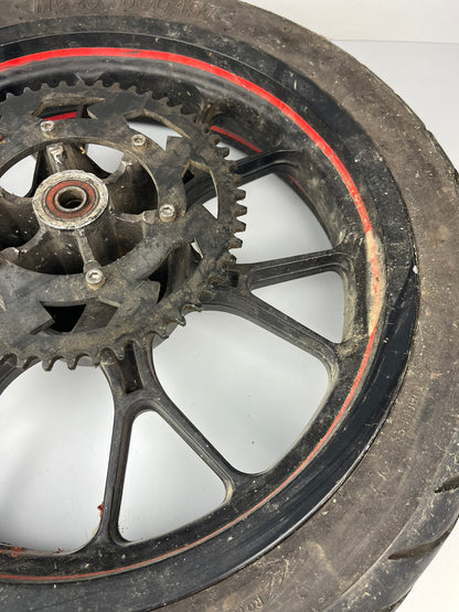 hintere Gussfelge mit Reifen, Derbi/Aprilia/Gilera ab 2011, 130/70-17, 15mm Achsdurchmesser