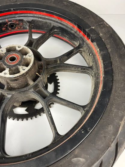 hintere Gussfelge mit Reifen, Derbi/Aprilia/Gilera ab 2011, 130/70-17, 15mm Achsdurchmesser