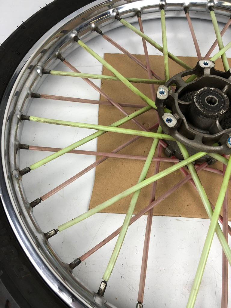 vordere Speichenfelge mit SM Reifen, Derbi/Aprilia/Gilera, 80/90-21, 12mm Achsdurchmesser