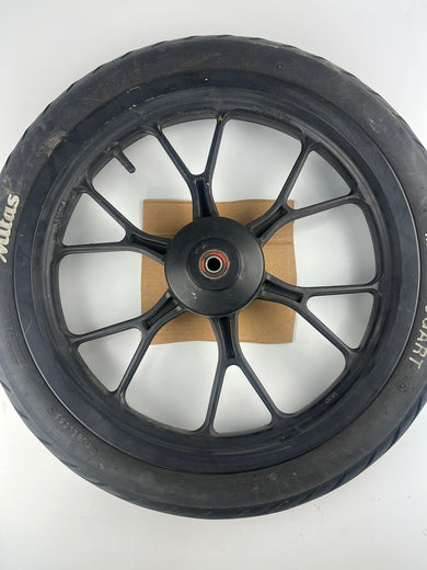 vordere Gussfelge mit Reifen, Derbi/Aprilia ab 2011, 100/80-17, 15mm Achsdurchmesser
