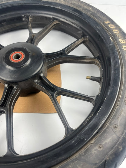 vordere Gussfelge mit Reifen, Derbi/Aprilia ab 2011, 100/80-17, 15mm Achsdurchmesser