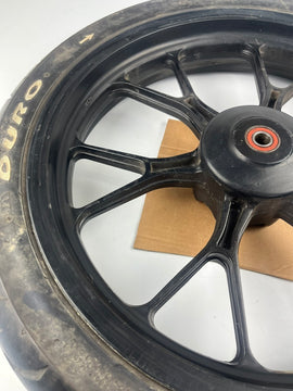 vordere Gussfelge mit Reifen, Derbi/Aprilia ab 2011, 100/80-17, 15mm Achsdurchmesser