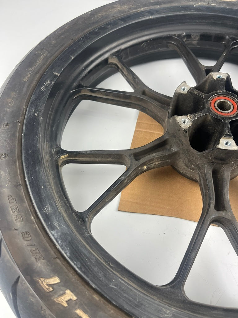 vordere Gussfelge mit Reifen, Derbi/Aprilia ab 2011, 100/80-17, 15mm Achsdurchmesser