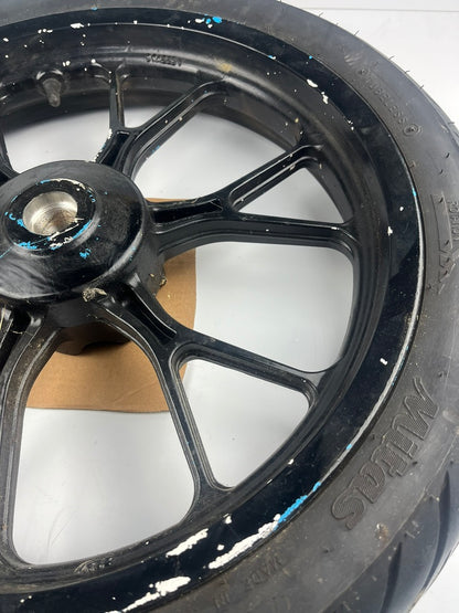 vordere Gussfelge mit Reifen, Derbi/Aprilia ab 2011, 100/80-17, 15mm Achsdurchmesser