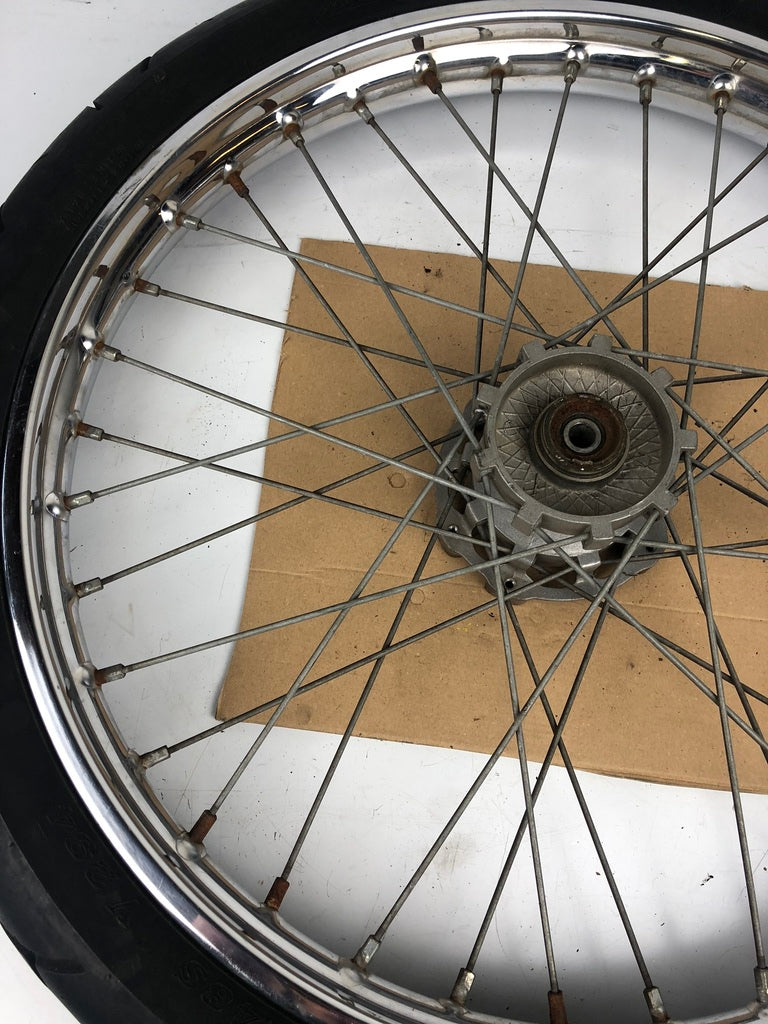 vordere Speichenfelge mit SM Reifen, Derbi/Aprilia/Gilera, 80/90-21, 12mm Achsdurchmesser