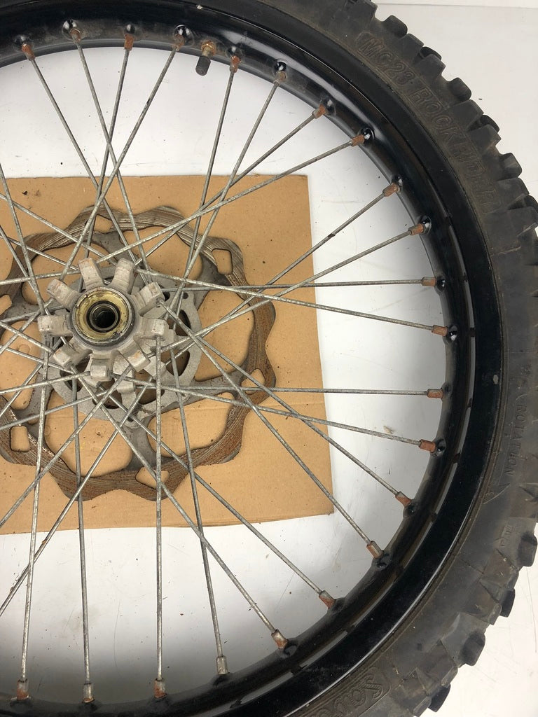 vordere Speichenfelge mit Stollenreifen, Derbi/Aprilia/Gilera, 90/90-21, 15mm Achsdurchmesser