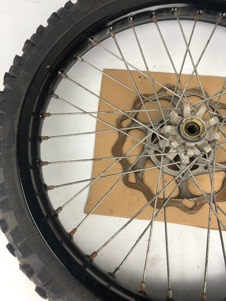 vordere Speichenfelge mit Stollenreifen, Derbi/Aprilia/Gilera, 90/90-21, 15mm Achsdurchmesser