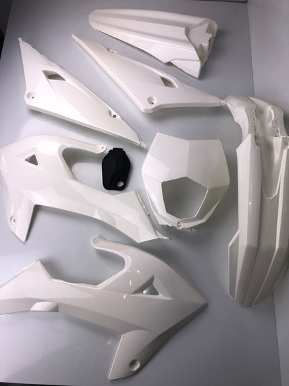 Verkleidungsset Rieju MRT 2021-2023 E5, weiß/schwarz