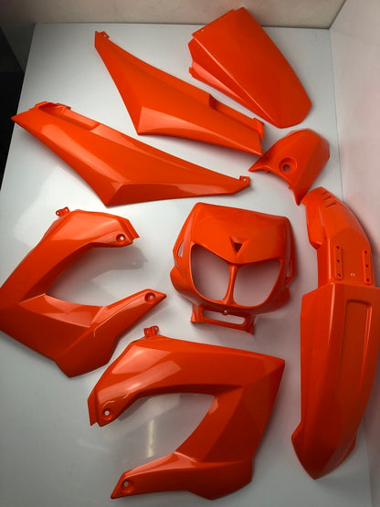 Verkleidungskit diverse Farben, Derbi Senda R, SM X-Treme, SM DRD, Gilera SMT, NEU