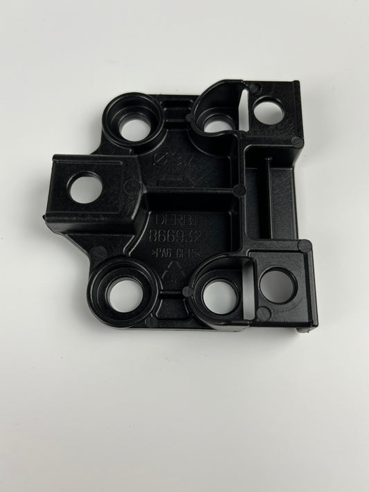 Halterung Kotflügel Derbi Senda 11-17