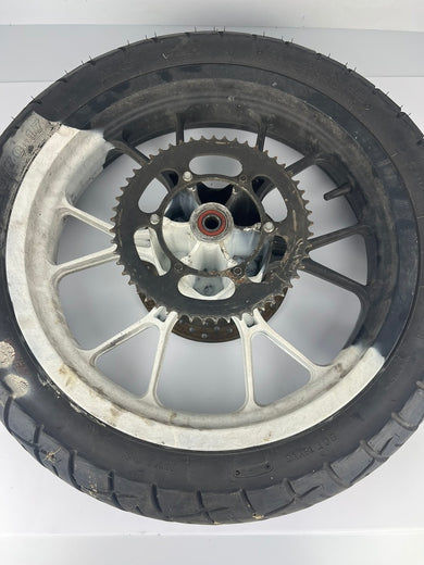 hintere Gussfelge mit Reifen, Derbi/Aprilia/Gilera ab 2011, 130/70-17, 15mm Achsdurchmesser