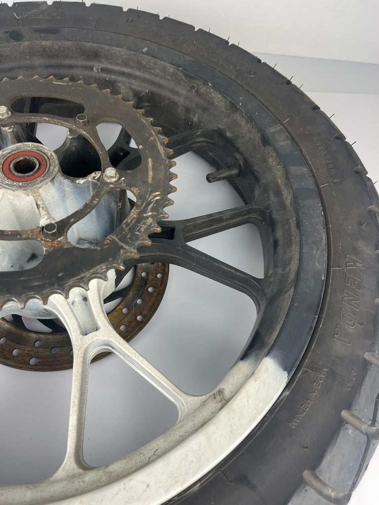 hintere Gussfelge mit Reifen, Derbi/Aprilia/Gilera ab 2011, 130/70-17, 15mm Achsdurchmesser
