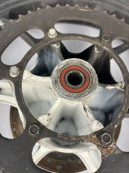 hintere Gussfelge mit Reifen, Derbi/Aprilia/Gilera ab 2011, 130/70-17, 15mm Achsdurchmesser