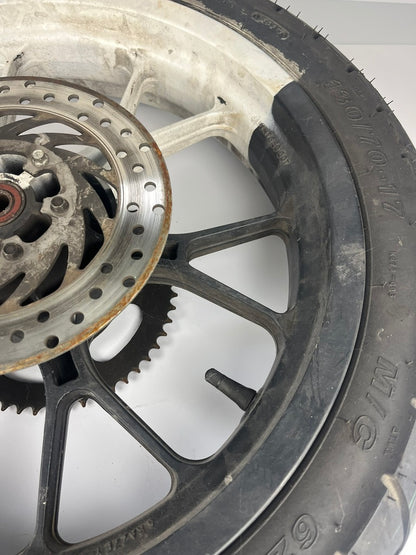 hintere Gussfelge mit Reifen, Derbi/Aprilia/Gilera ab 2011, 130/70-17, 15mm Achsdurchmesser