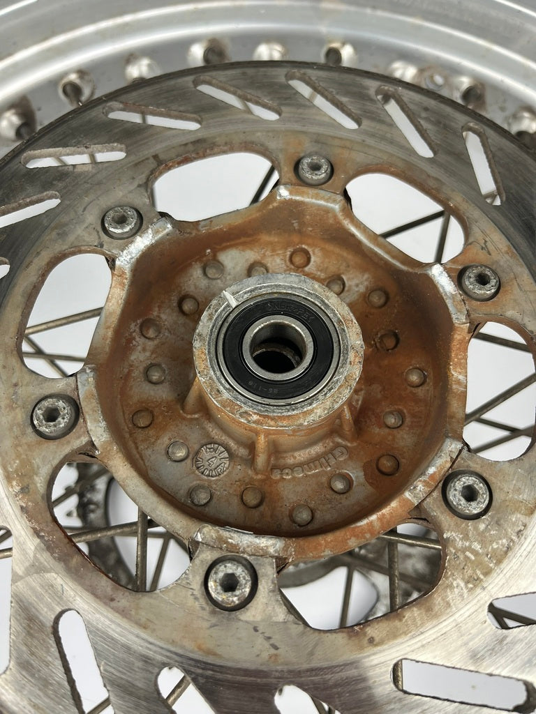 hintere Speichenfelge mit Stollenreifen, Aprilia -06 (RX,MX), 17Z, 15mm Achsdurchmesser