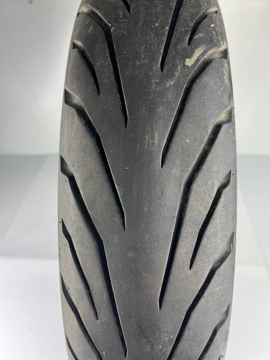 Reifen gebraucht, 5mm Profil, 100/80-17, BJ 16, Pirelli