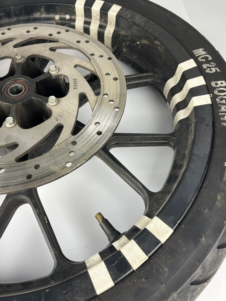 vordere Gussfelge mit Reifen, Derbi/Aprilia ab 2011, 100/80-17, 15mm Achsdurchmesser