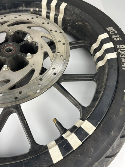 vordere Gussfelge mit Reifen, Derbi/Aprilia ab 2011, 100/80-17, 15mm Achsdurchmesser