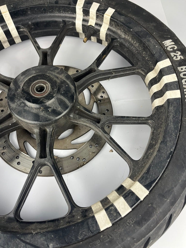 vordere Gussfelge mit Reifen, Derbi/Aprilia ab 2011, 100/80-17, 15mm Achsdurchmesser