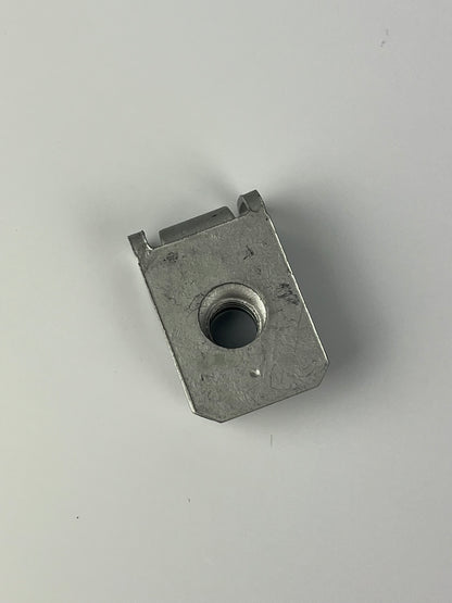 Blechmutter M6, 15x24mm