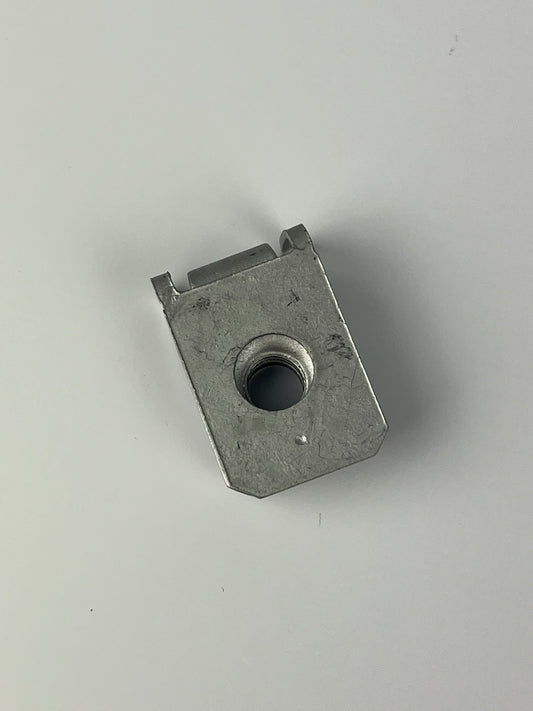 Blechmutter M6, 15x24mm