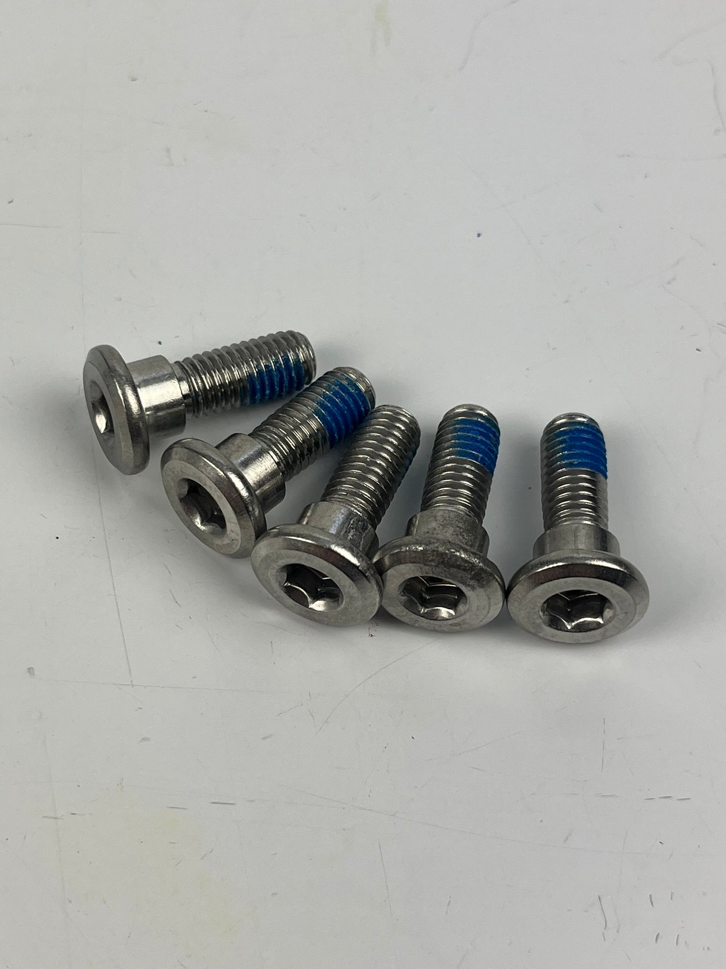 Flachkopf Schraubenset, M8x20/17 für Bremsscheibe, 10mm Bund