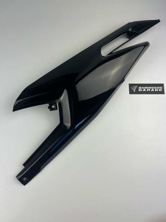 Heckverkleidung links, Derbi, Aprilia ab BJ 2018, schwarz/weiß, NEU