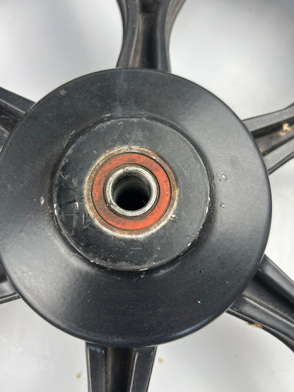 vordere Gussfelge mit Reifen, Derbi/Aprilia ab 2011, 100/80-17, 15mm Achsdurchmesser