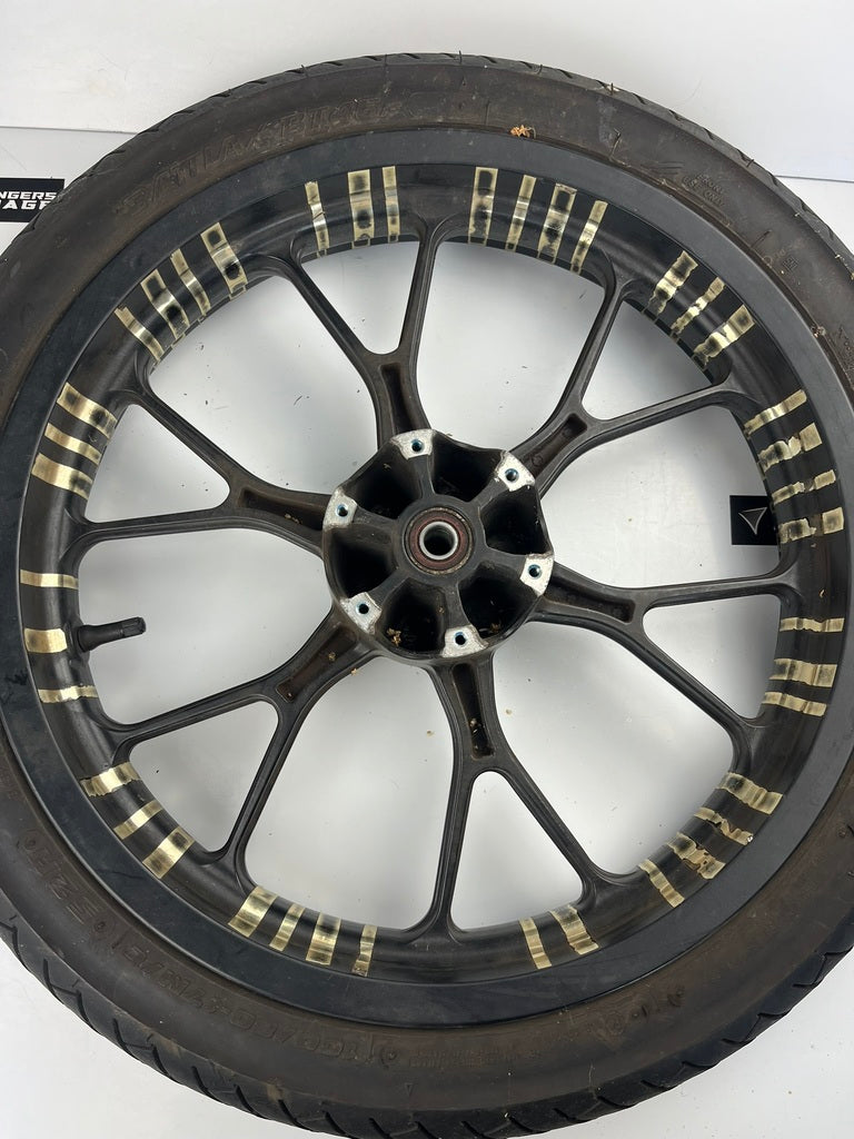 vordere Gussfelge mit Reifen, Derbi/Aprilia ab 2011, 100/80-17, 15mm Achsdurchmesser