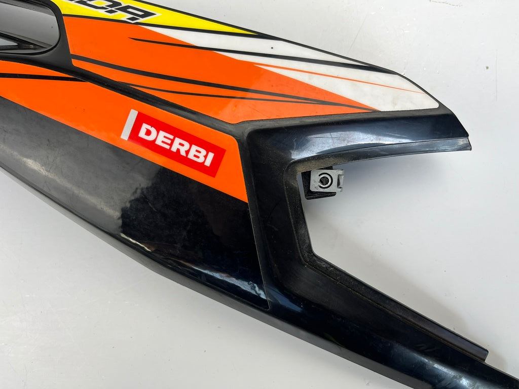 Heckverkleidung rechts, Derbi, Aprilia ab BJ 2018