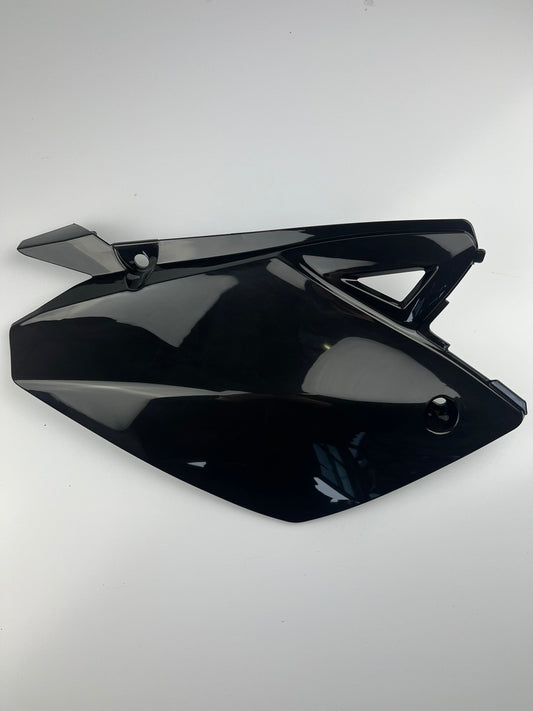 Heckverkleidung rechts Rieju MRT 09-21, schwarz/weiß NEU