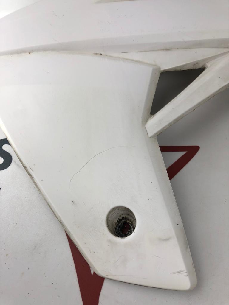 Tankverkleidung links MRT