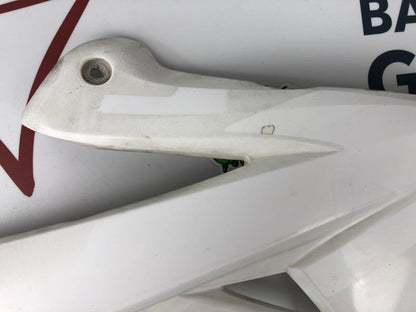 Tankverkleidung rechts MRT