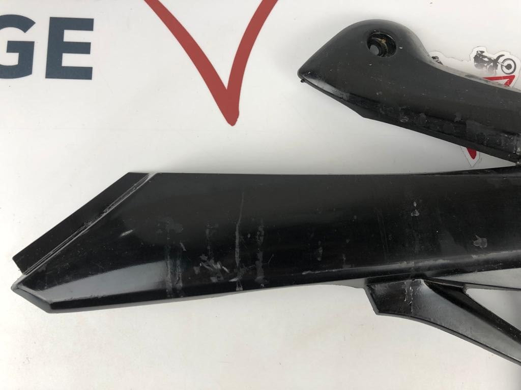 Tankverkleidung rechts MRT