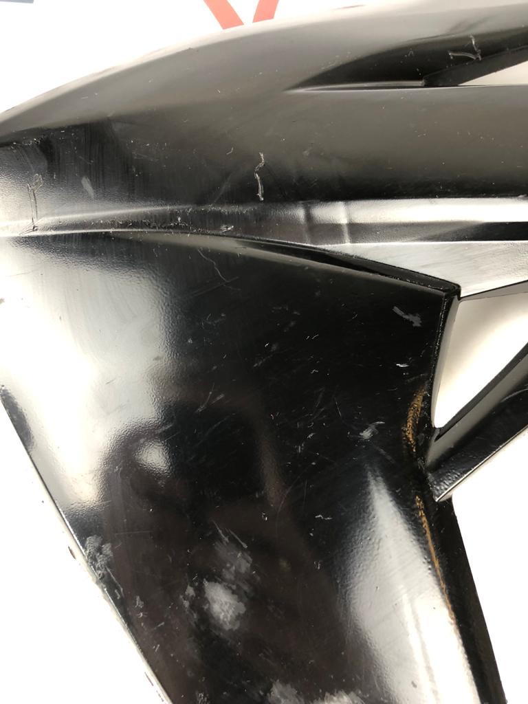 Tankverkleidung links MRT