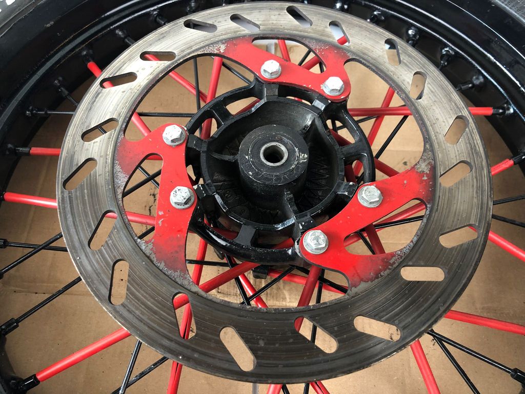 vordere Speichenfelge mit Reifen, Derbi/Aprilia/Gilera, 100/80-17, 12mm Achsdurchmesser