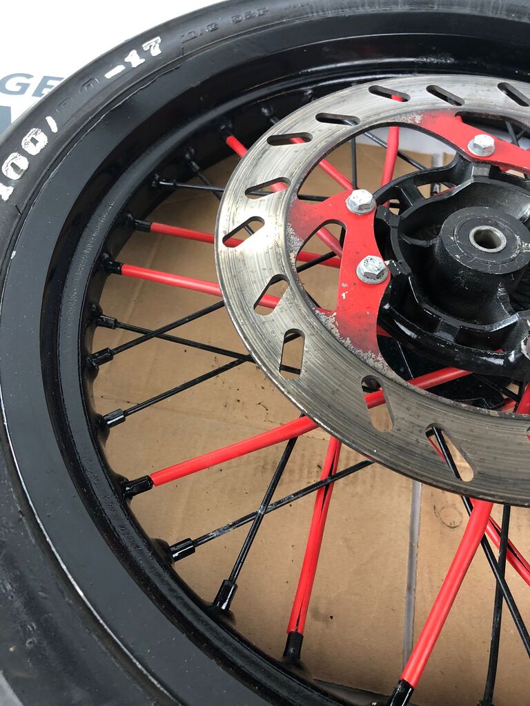 vordere Speichenfelge mit Reifen, Derbi/Aprilia/Gilera, 100/80-17, 12mm Achsdurchmesser