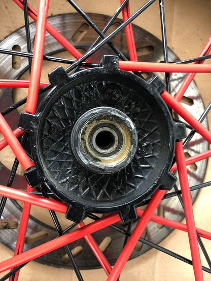 vordere Speichenfelge mit Reifen, Derbi/Aprilia/Gilera, 100/80-17, 12mm Achsdurchmesser