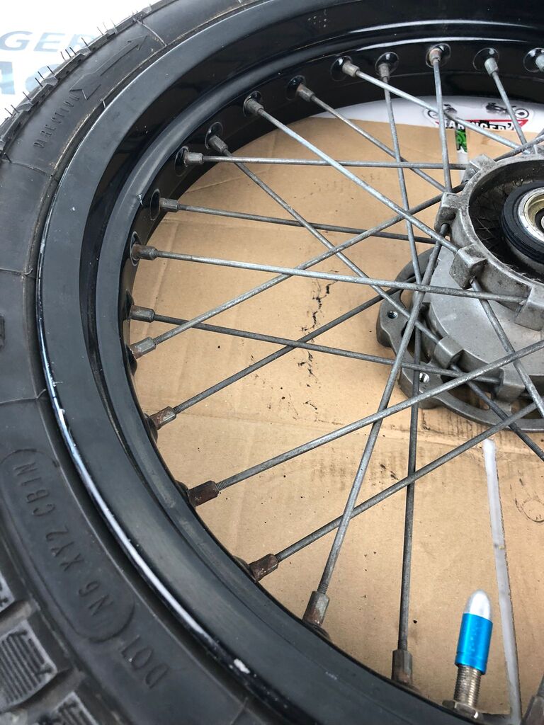 vordere Speichenfelge mit Reifen, Derbi/Aprilia/Gilera, 100/80-17, 12mm Achsdurchmesser