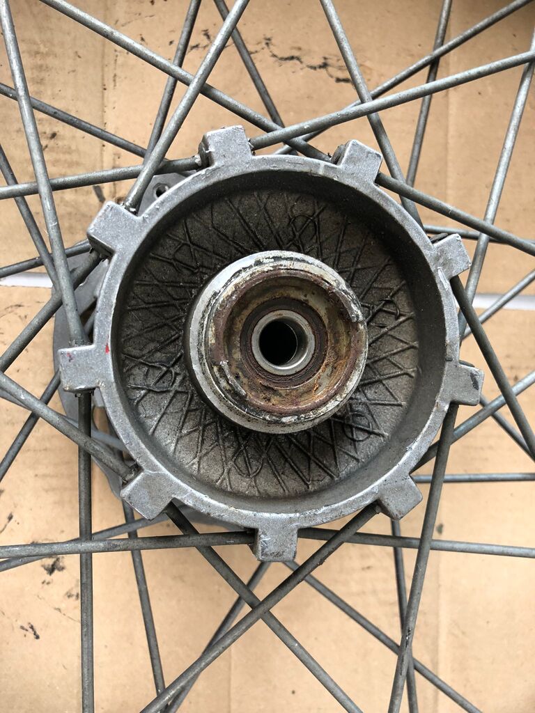 vordere Speichenfelge mit Reifen, Derbi/Aprilia/Gilera, 100/80-17, 12mm Achsdurchmesser