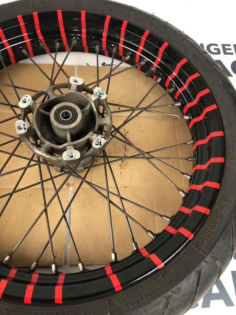 vordere Speichenfelge mit Reifen, Derbi/Aprilia/Gilera, 100/80-17, 12mm Achsdurchmesser
